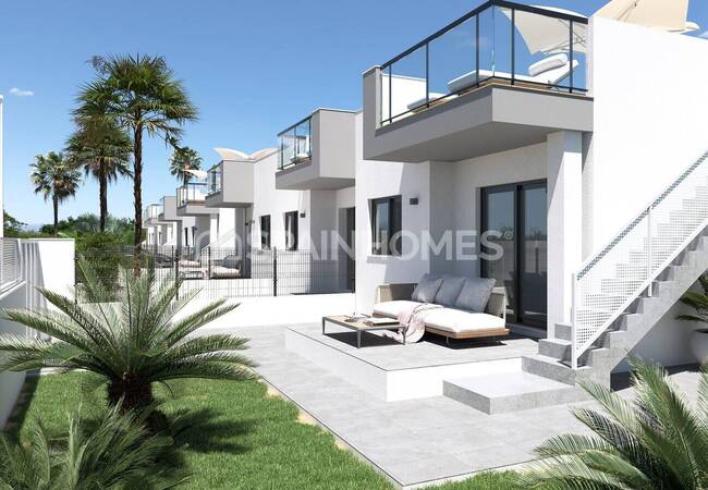 Townhouses in a Complex with Pool in Denia Alicante