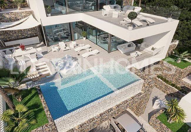 Detached Sea-view Villa with Pool in Alicante Calpe 5