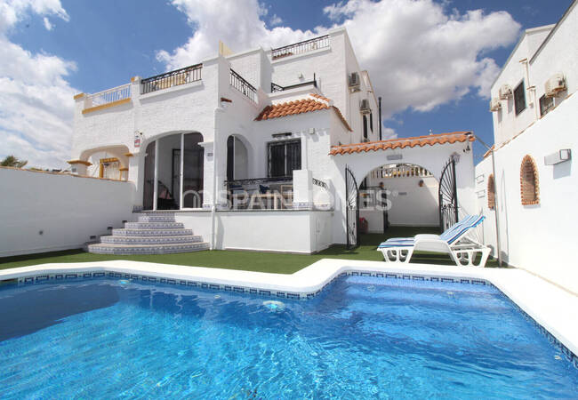 Semi-detached Villa in Dream Hills in Orihuela Costa Alicante