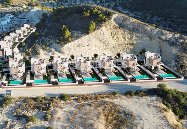 Finestrat Alicante'de Golf Sahası Yakınında Müstakil Villalar 13