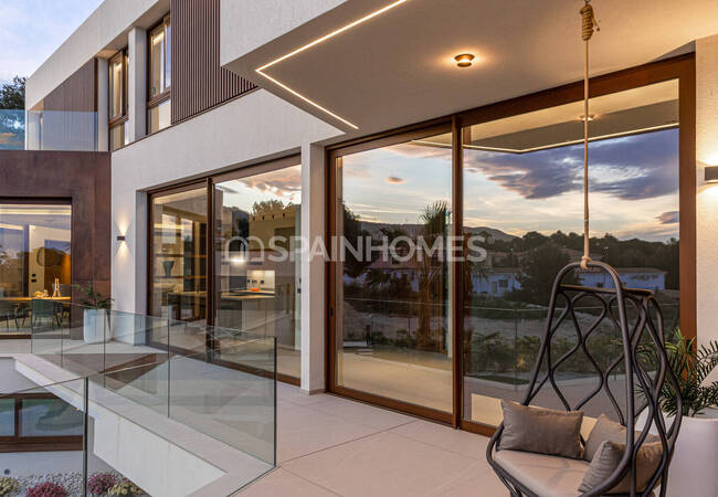 Benidorm Alicante'de Panoramik Manzaralı Lüks Villa 6