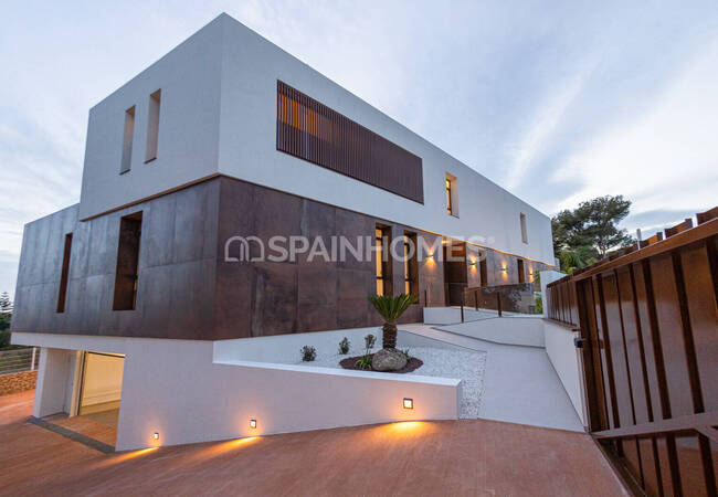 Benidorm Alicante'de Panoramik Manzaralı Lüks Villa 38