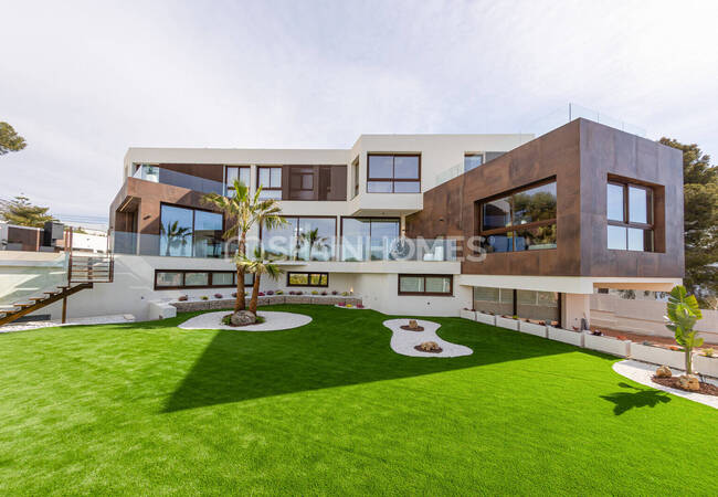 Benidorm Alicante'de Panoramik Manzaralı Lüks Villa 35