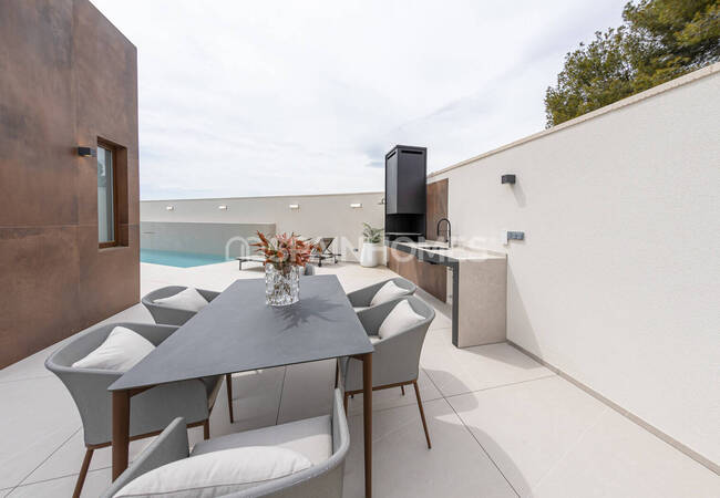 Benidorm Alicante'de Panoramik Manzaralı Lüks Villa 29