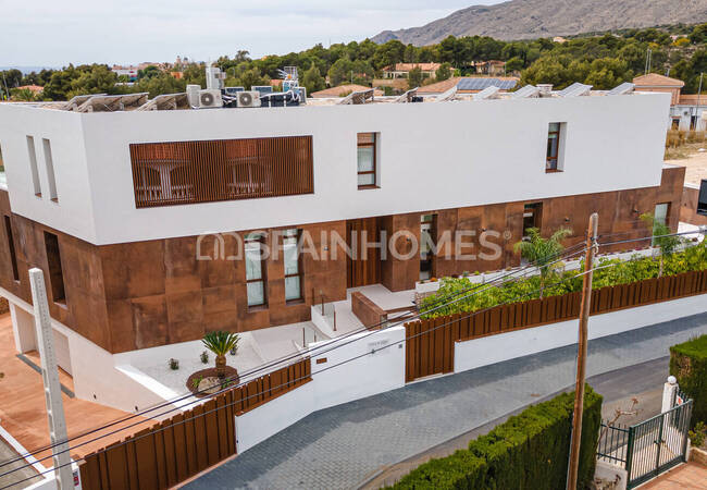 Benidorm Alicante'de Panoramik Manzaralı Lüks Villa 53