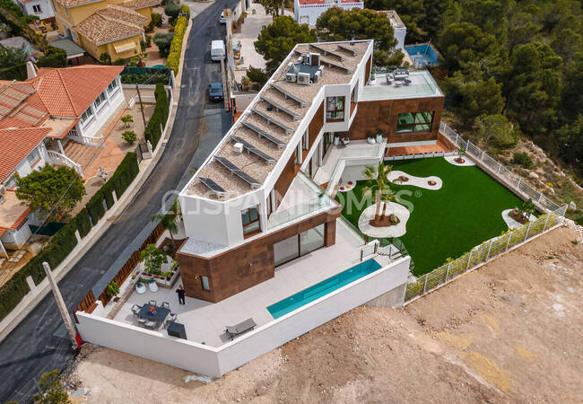 Benidorm Alicante'de Panoramik Manzaralı Lüks Villa 54