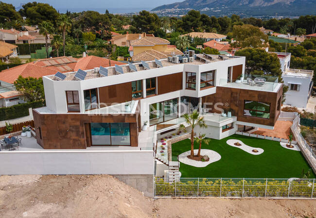 Benidorm Alicante'de Panoramik Manzaralı Lüks Villa 55