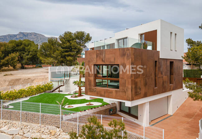 Benidorm Alicante'de Panoramik Manzaralı Lüks Villa 60