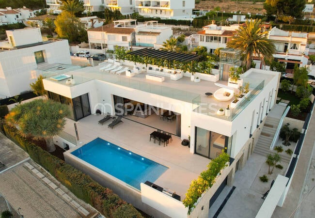 Alicante Benidorm'da Özel Havuzlu Deniz Manzaralı Villa