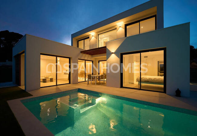 منازل حديثة مع مسابح خاصة في ألفاز ديل بي 7