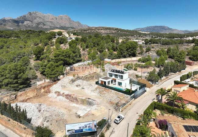 منازل حديثة مع مسابح خاصة في ألفاز ديل بي 2