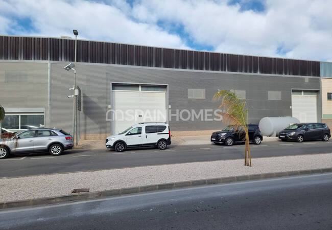 Alicante Rojales'te Zengin Özelliklere Sahip Endüstriyel Mülk 3