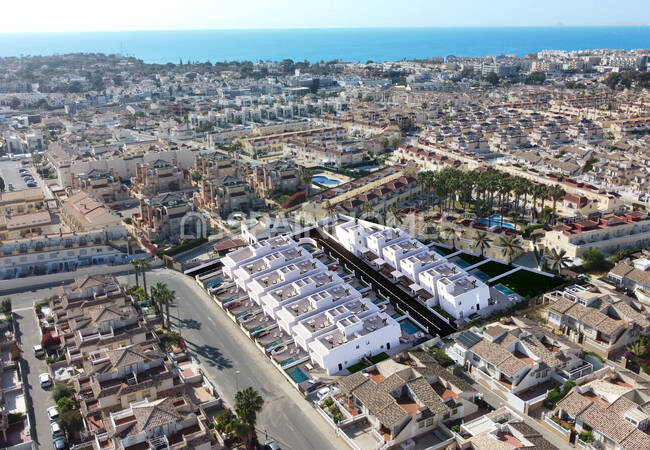 Stilvolle Häuser Mit Pools In Strandnähe In La Zenia Orihuela 10