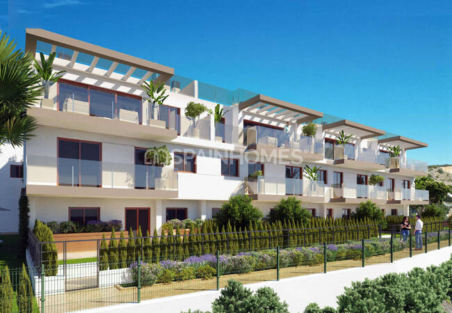 Adosados Con Estilo En Un Complejo Con Piscina En Alicante La Nucia 1