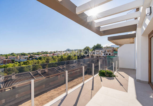 Alicante La Nucia'da Havuzlu Sitede Şık Yarı Müstakil Villalar 16