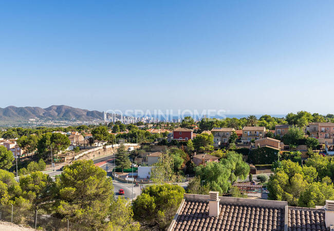 Alicante La Nucia'da Havuzlu Sitede Şık Yarı Müstakil Villalar 23