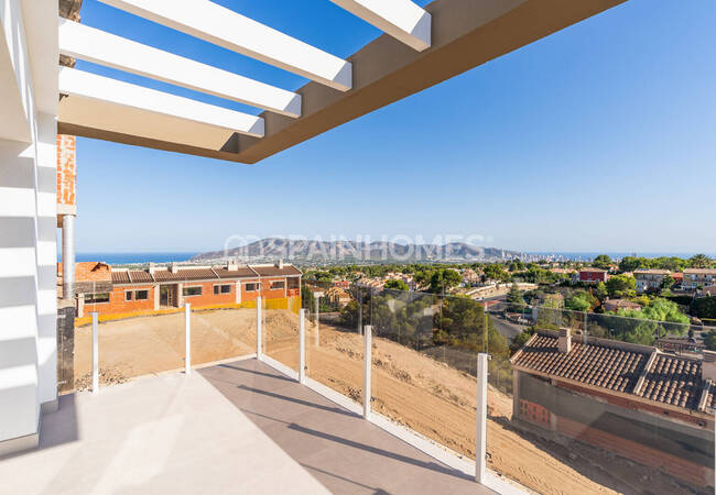 Alicante La Nucia'da Havuzlu Sitede Şık Yarı Müstakil Villalar 18