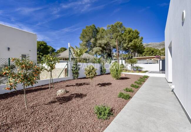 Altea Santa Clara'da Müstakil Şık Tasarımlı Villa 12