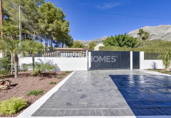 Altea Santa Clara'da Müstakil Şık Tasarımlı Villa 15