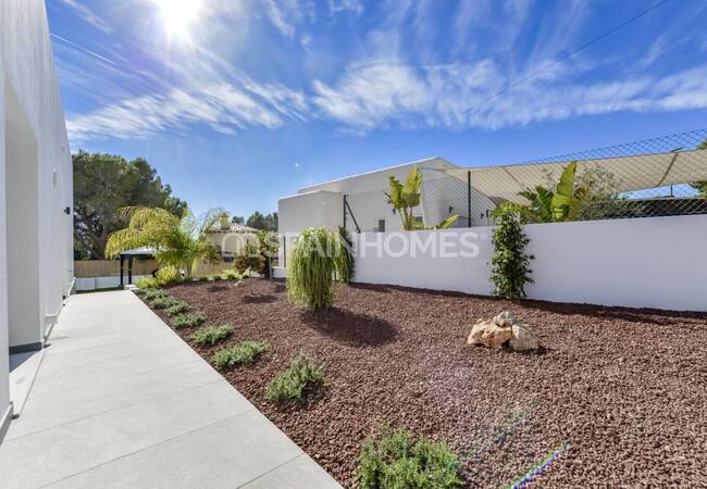 Altea Santa Clara'da Müstakil Şık Tasarımlı Villa 27