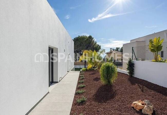 Altea Santa Clara'da Müstakil Şık Tasarımlı Villa 11