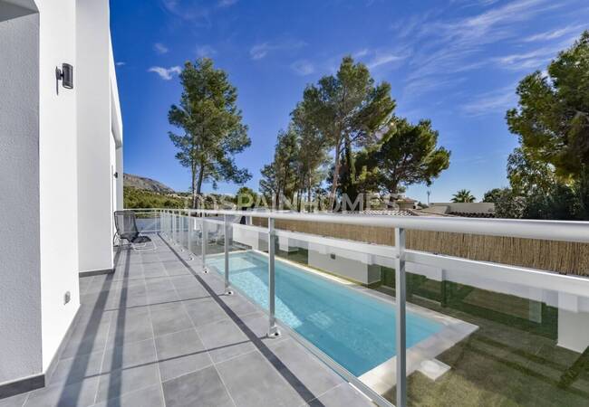 Altea Santa Clara'da Müstakil Şık Tasarımlı Villa 6