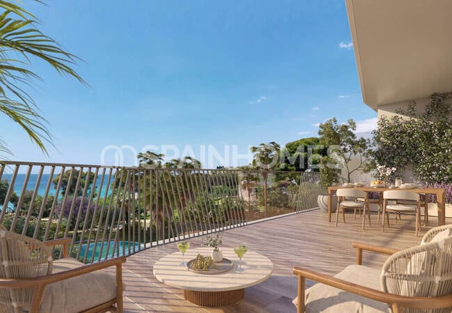 Stylish Beachfront Flats with Communal Pool in Alicante Vilajoyosa