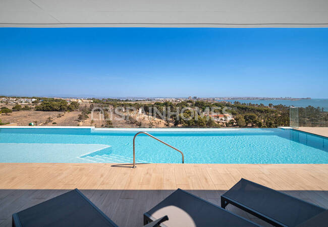 Ready to Move Apartments 300 M From the Sea in Orihuela