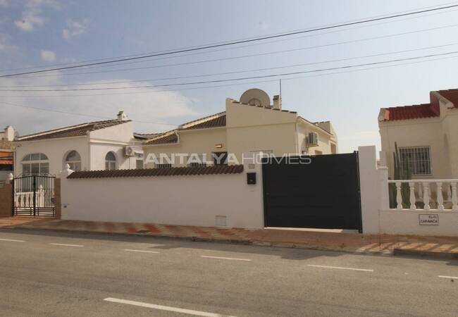 Renovated Villa Near Torrevieja’s Pink Salt Lake 14