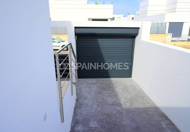 3-bedroom Houses with Swimming Pools in Dolores Alicante 12