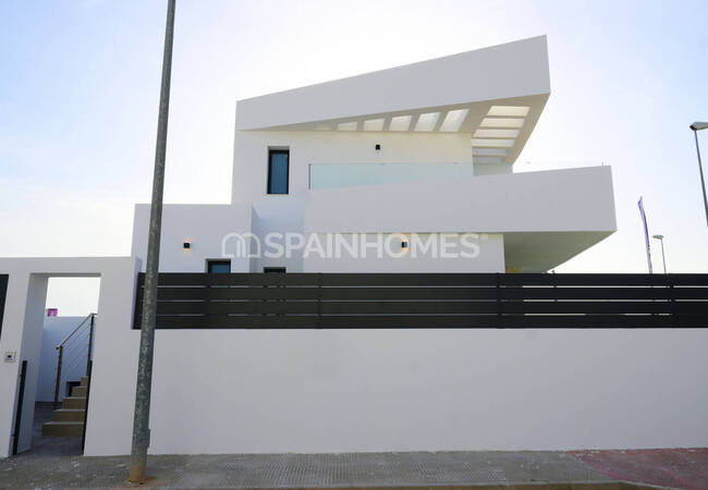 3-bedroom Houses with Swimming Pools in Dolores Alicante 5