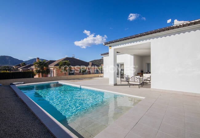 3-bedroom Bungalow-style Homes with Pools in Aspe Alicante 3