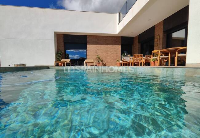 Villas De 3 Dormitorios Con Piscina Privada En Alicante Aspe 1