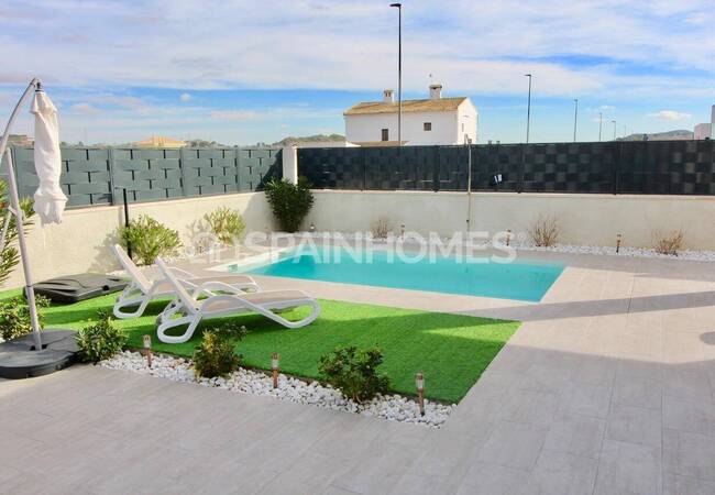 Spacious 3-bedroom Villas with Pools and Parking in Aspe Alicante 3