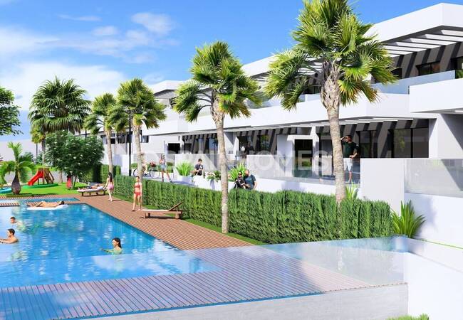 2-bedroom Golf Flats in a Complex with Pool in Algorfa Alicante 1