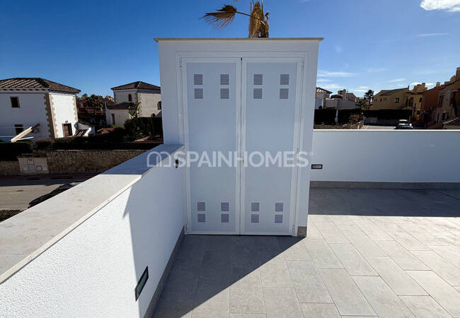 2-bedroom Golf Flats in a Complex with Pool in Algorfa Alicante 6