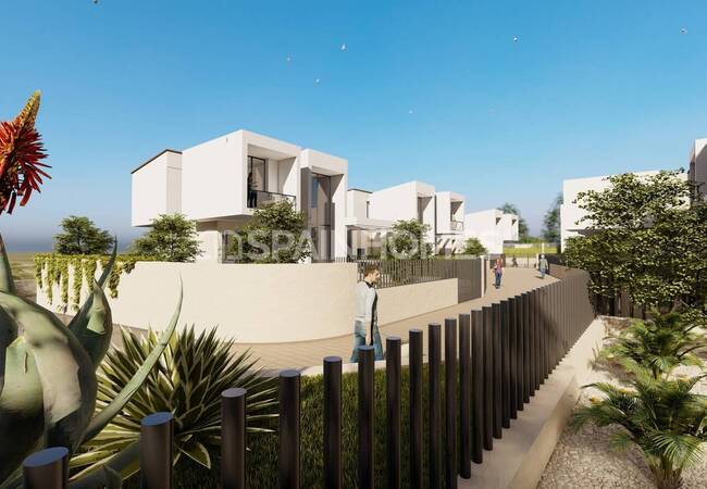 Homes with Pools Near the Beach in La Nucia Alicante 8