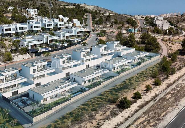 Elegant Sea-view Houses with Private Pools in Finestrat 12