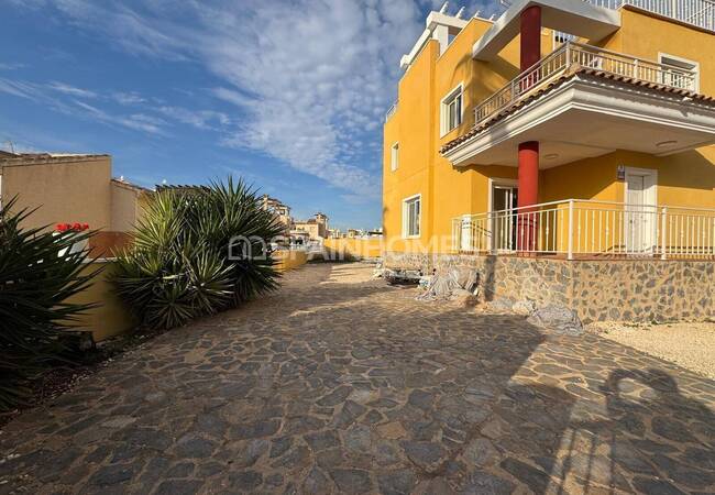 House Close to the Beach in Guardamar Del Segura 11