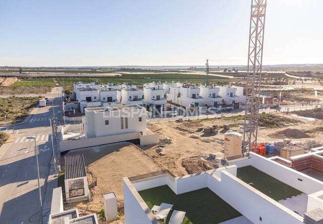 Elegant Townhouses in Vistabella Golf, Orihuela 9