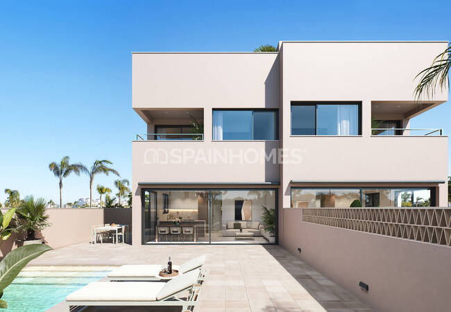 Luxury Townhouses Near Las Higuericas Beach in Pilar De La Horadada 2