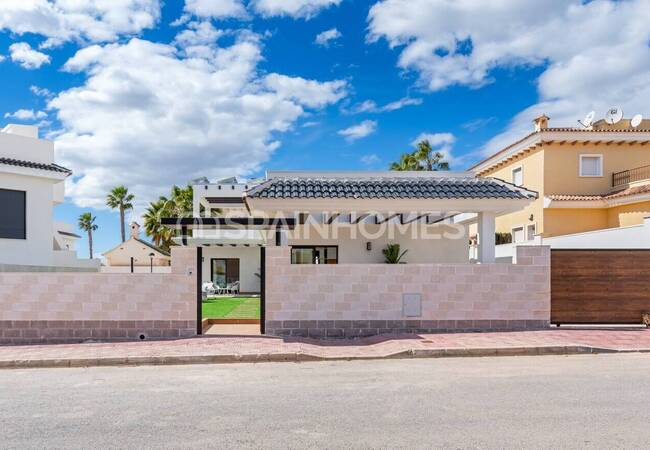 Stylish 3-bedroom House with Pool in Ciudad Quesada 6