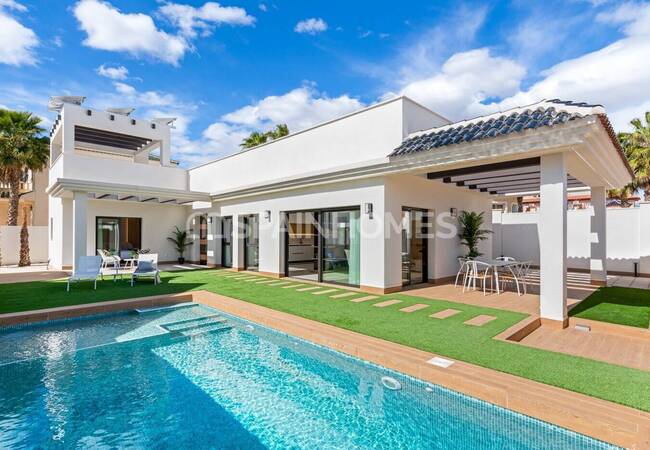 Ciudad Quesada'da Havuzlu Şık 3+1 Villa
