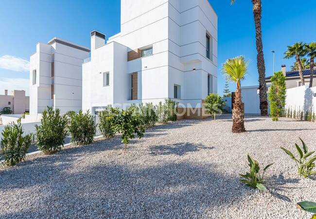 Villas 4 Chambres Avec Piscine Et Solarium À Ciudad Quesada 8