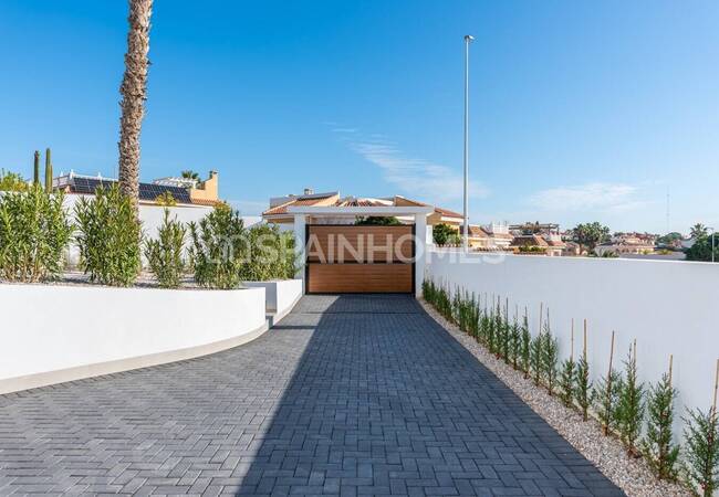 Villas 4 Chambres Avec Piscine Et Solarium À Ciudad Quesada 9