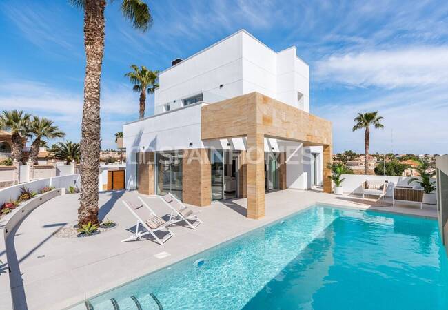 4-schlafzimmer-villen Mit Pool Und Solarium In Ciudad Quesada