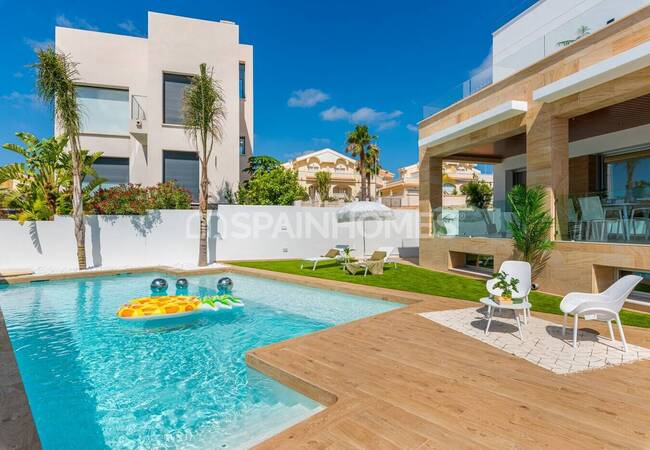Villas Con Piscina Y Solárium En Ciudad Quesada 4