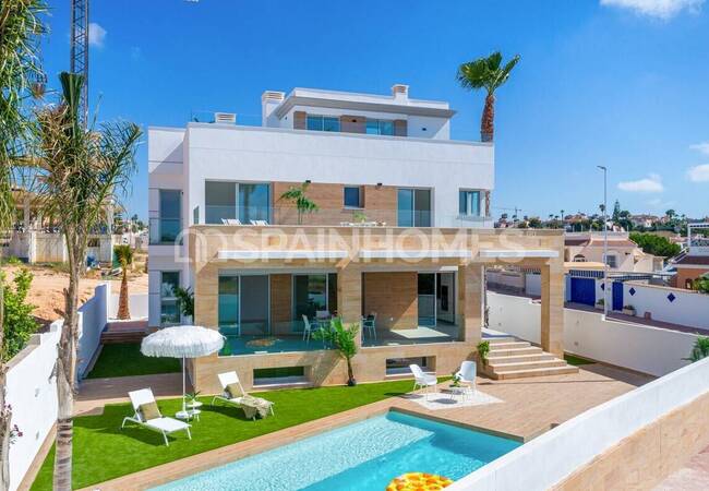 Villas Con Piscina Y Solárium En Ciudad Quesada 1