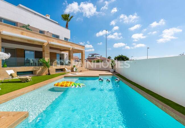 Villas Con Piscina Y Solárium En Ciudad Quesada 2