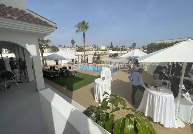 Ciudad Quesada'da Havuzlu ve Teraslı Villa 2